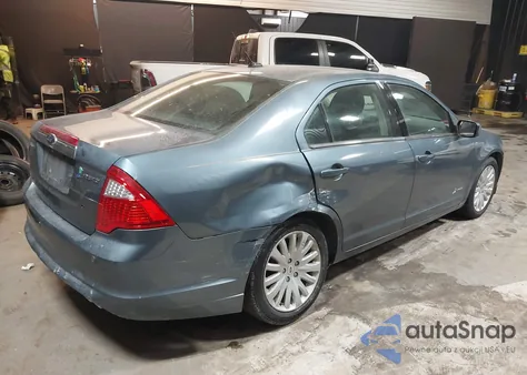 2012 Ford Fusion Hybrid z USA, uszkodzony, nr VIN 3FADP0L36CR260951